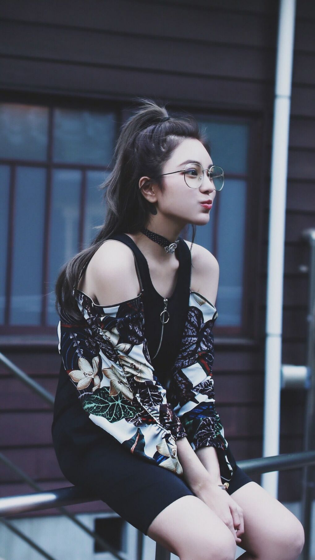 谷爱凌亮相杂志封面展现多面魅力，谷爱凌 宣传片